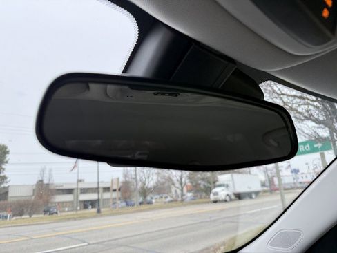 Used 2021 Chevrolet TrailBlazer LT image 27