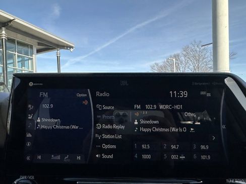 Used 2021 Toyota Highlander Limited image 20