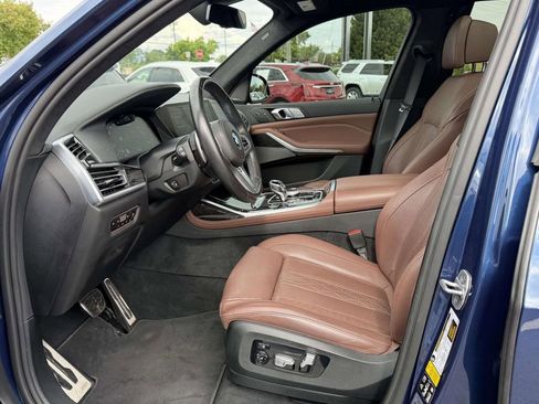 Used 2022 BMW X7 M50i w/ Dynamic Handling Package AWD/4WD image 18