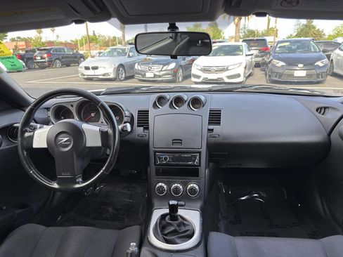 Used 2006 Nissan 350Z Coupe w/ (N93) Cargo Convenience Pkg image 13