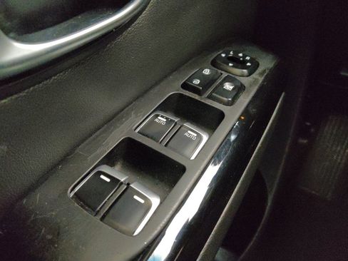 Used 2019 Kia Soul + FWD image 27