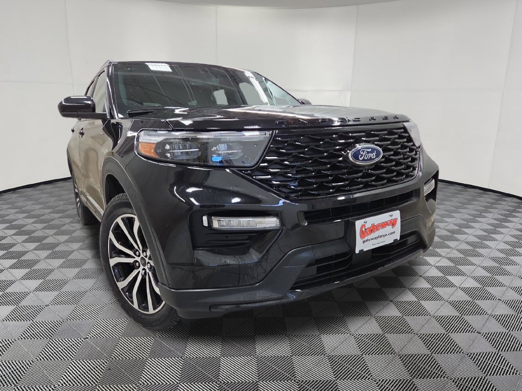Used 2023 Ford Explorer ST-Line w/ Class IV Trailer Tow Package AWD/4WD image 2