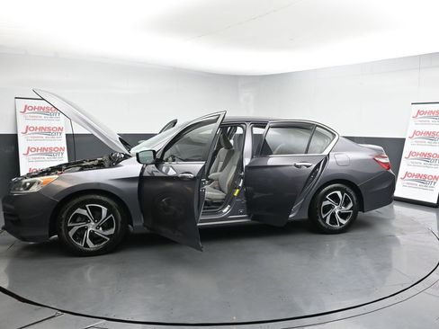 Used 2017 Honda Accord LX image 42