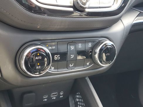 Used 2022 Chevrolet TrailBlazer LT w/ Sun and Liftgate Package AWD/4WD image 34