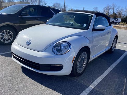 Used 2014 Volkswagen Beetle 1.8T image 3