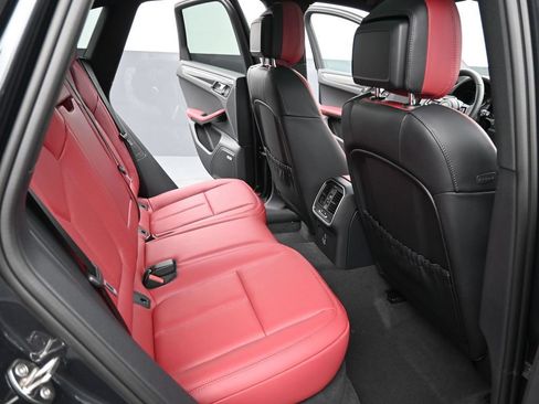 New 2026 Porsche Macan AWD/4WD image 24