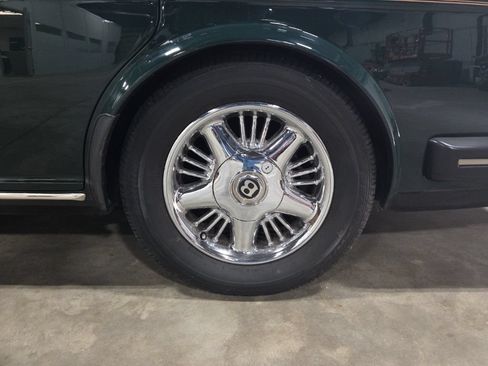 Used 1994 Bentley Brooklands RWD image 18