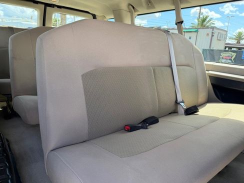 Used 2014 Ford E-350 and Econoline 350 XLT image 37
