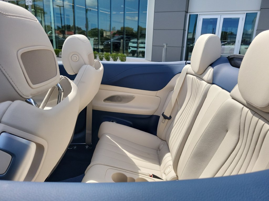 Used 2023 Mercedes-Benz E 450 4MATIC Cabriolet image 16