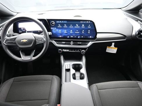 New 2026 Chevrolet Equinox EV LT w/ Midnight Package FWD image 23