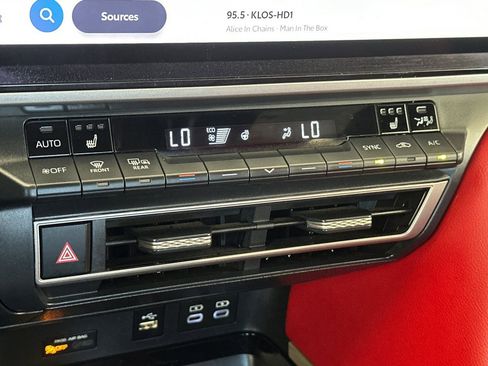 Used 2025 Toyota Camry XSE FWD image 21