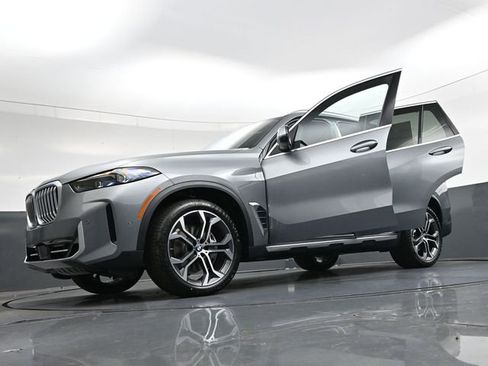 Used 2026 BMW X5 xDrive40i w/ Climate Comfort Package image 42