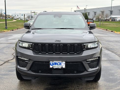 Used 2025 Jeep Grand Cherokee Limited w/ Luxury Tech Group II AWD/4WD image 7