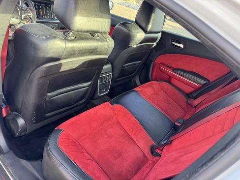 Used 2015 Dodge Charger SRT w/ Harman/Kardon Audio Group image 21