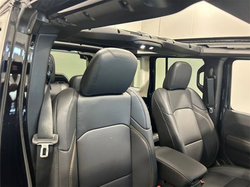 New 2025 Jeep Wrangler Sahara w/ Technology Group image 31