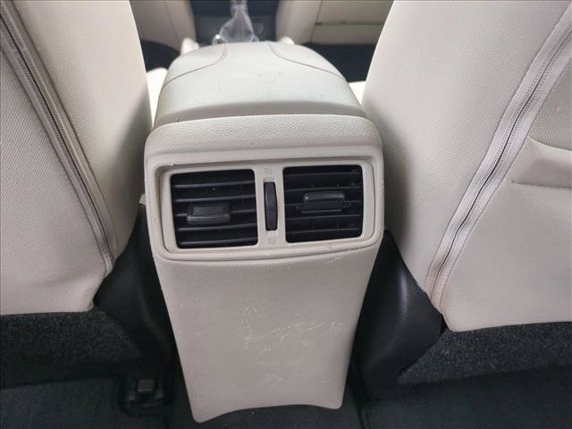 Used 2020 Nissan Rogue Sport SV w/ All-Weather Package FWD image 17