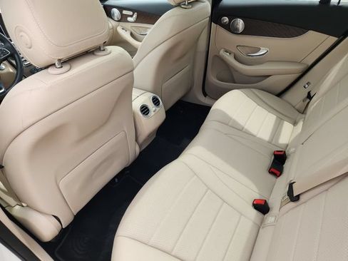 Used 2018 Mercedes-Benz GLC 300 4MATIC image 31