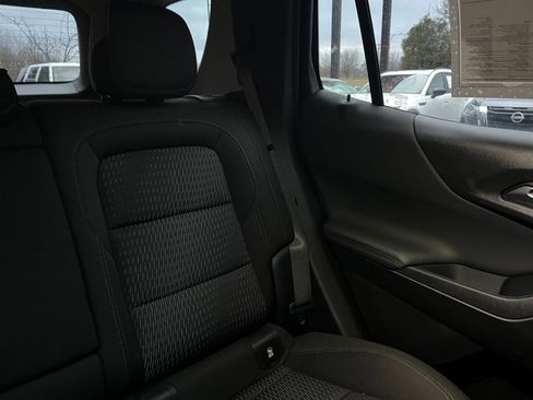 Used 2025 Chevrolet Equinox LT image 37