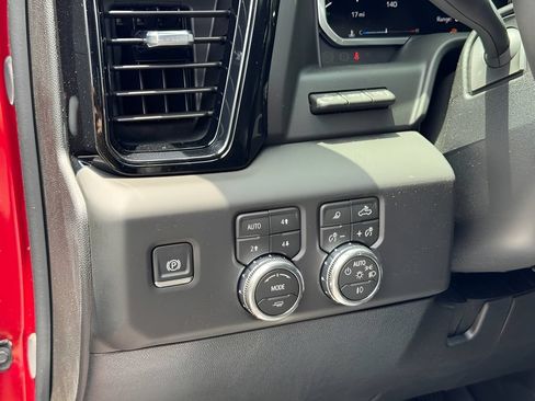 New 2026 GMC Sierra 2500 AT4 w/ AT4 Premium Plus Package AWD/4WD image 11