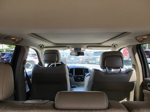 Used 2015 Jeep Grand Cherokee Overland AWD/4WD image 33