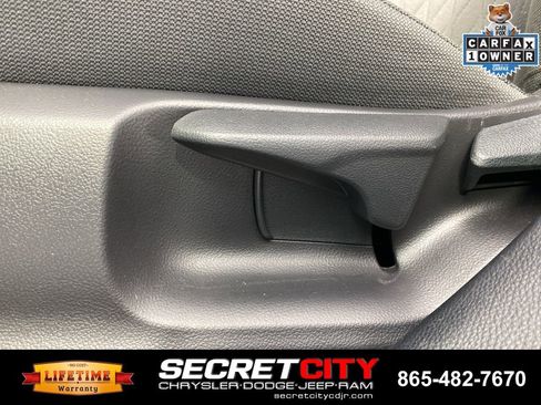 Used 2025 Toyota Corolla LE FWD image 13