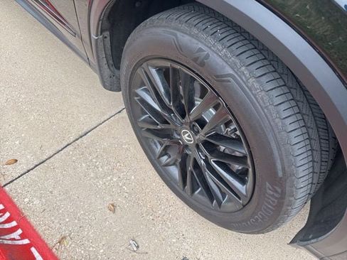 Used 2025 Acura MDX A-Spec image 9