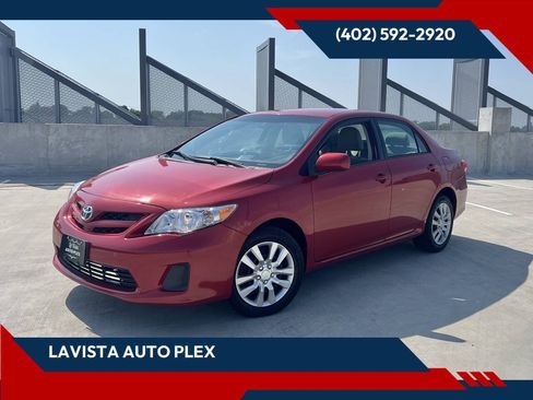 Used 2012 Toyota Corolla LE FWD image 1