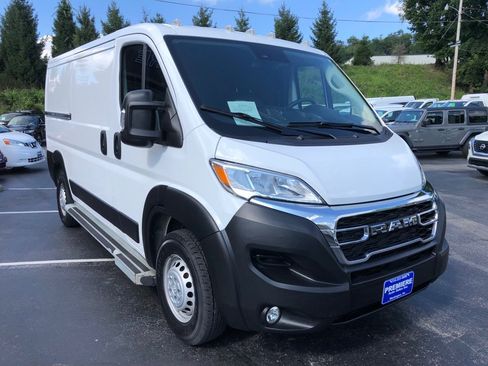 Used 2025 RAM ProMaster 2500 w/ U-Haul Equipment Group FWD image 8