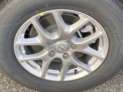 New 2026 Chrysler Voyager LX image 7