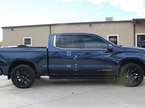 Used 2022 Chevrolet Silverado 1500 High Country w/ High Country Premium Package image 16