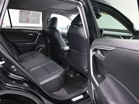 Used 2023 Toyota RAV4 XLE Premium image 12