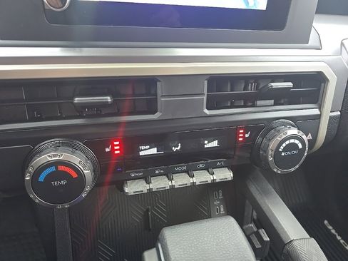 Certified 2024 Toyota Tacoma SR5 image 26