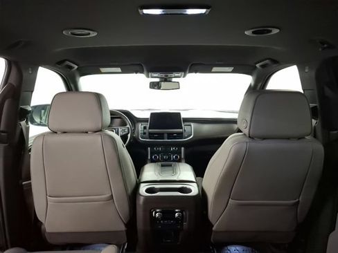 Used 2022 GMC Yukon SLT w/ SLT Luxury Package AWD/4WD image 16