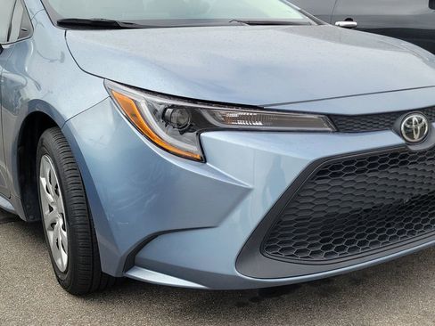 Used 2021 Toyota Corolla LE image 4
