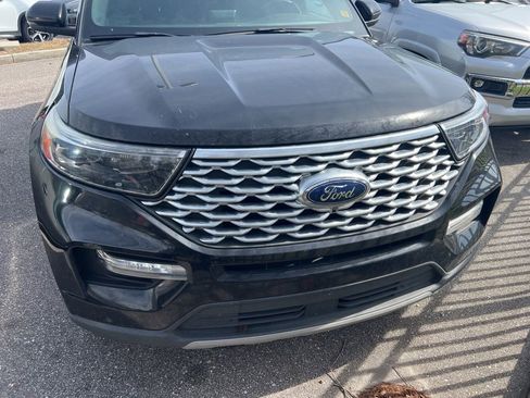 Used 2020 Ford Explorer Platinum w/ Premium Technology Package image 13