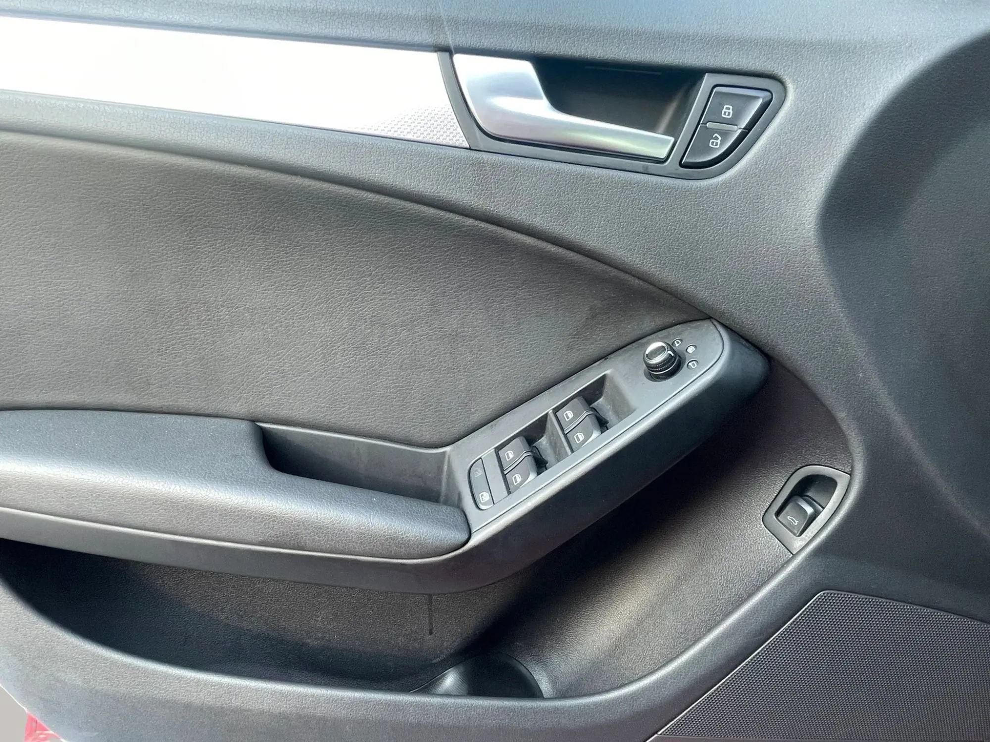 Used 2010 Audi A4 2.0T Premium Plus AWD/4WD image 38