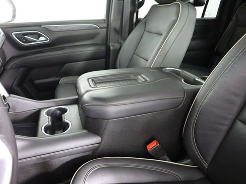 Used 2021 GMC Yukon XL SLT w/ SLT Premium Package image 57