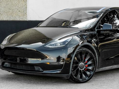 Used 2022 Tesla Model Y Performance AWD/4WD image 5