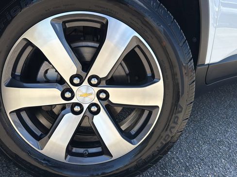 Used 2018 Chevrolet Traverse LT w/ LPO, Cargo Package FWD image 28