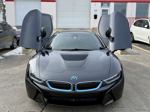 Used 2015 BMW i8 image 16