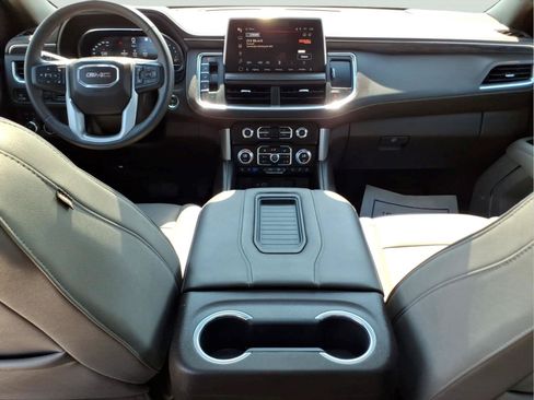 Used 2023 GMC Yukon SLT w/ SLT Luxury Package AWD/4WD image 15