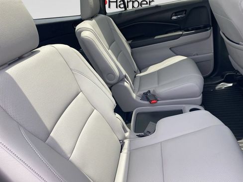 Used 2022 Honda Pilot Elite image 13