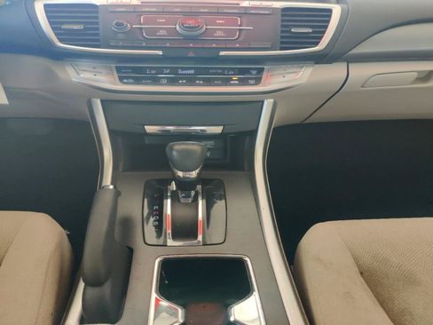 Used 2013 Honda Accord LX image 9