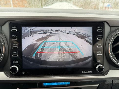 Used 2022 Toyota Tacoma SR5 image 19