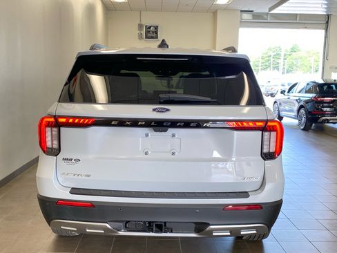New 2026 Ford Explorer Active w/ Active Comfort Package AWD/4WD image 13