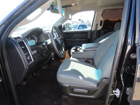 Used 2018 RAM 1500 Express w/ Black Ram 1500 Express Group image 25