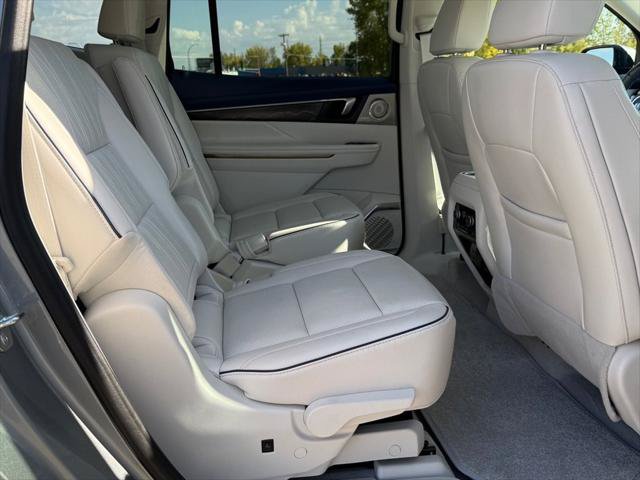 Used 2026 Buick Enclave Avenir w/ Super Cruise Package AWD/4WD image 12