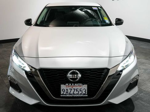 Used 2022 Nissan Altima 2.5 SR FWD image 6