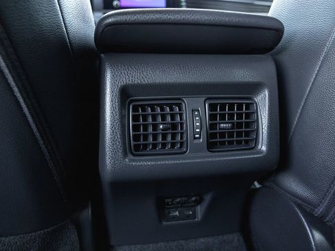 Certified 2025 Toyota Camry SE w/ Convenience Package image 30