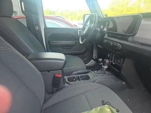 Used 2024 Jeep Wrangler Unlimited Sport AWD/4WD image 23